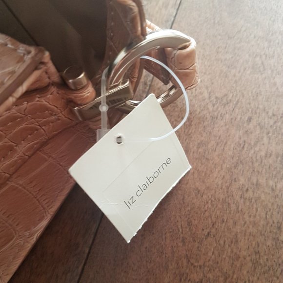 Liz Claiborne Women's Cream Handbag (NWT) - Picture 8 of 10